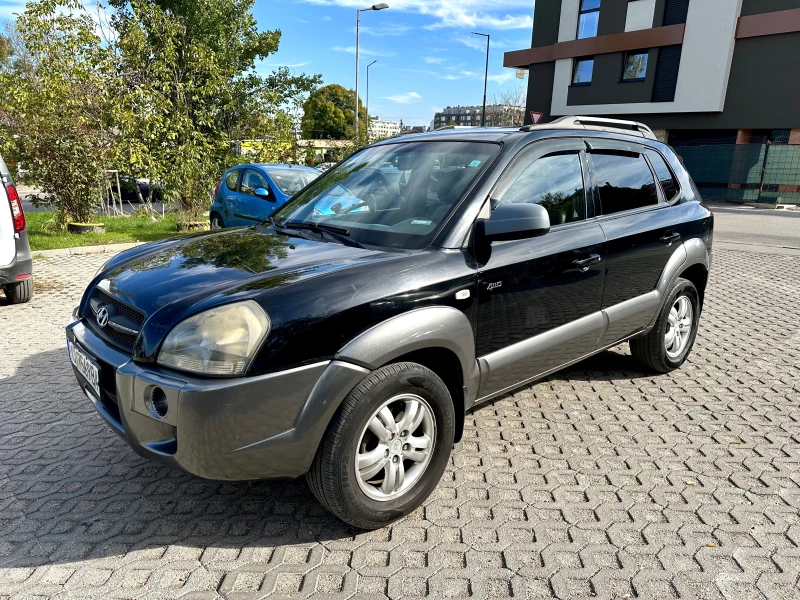 Hyundai Tucson 2.0 CRDI, снимка 1 - Автомобили и джипове - 47624800