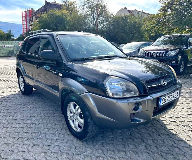 Hyundai Tucson 2.0 CRDI, снимка 2 - Автомобили и джипове - 47624800