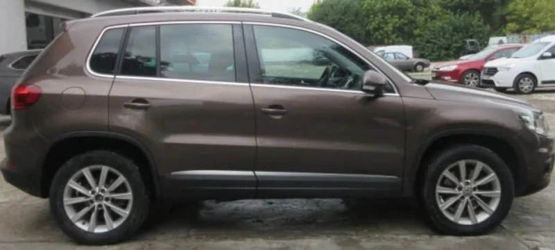 VW Tiguan 2.0TDI-4 MOTION - 177 HP, снимка 4 - Автомобили и джипове - 48671309