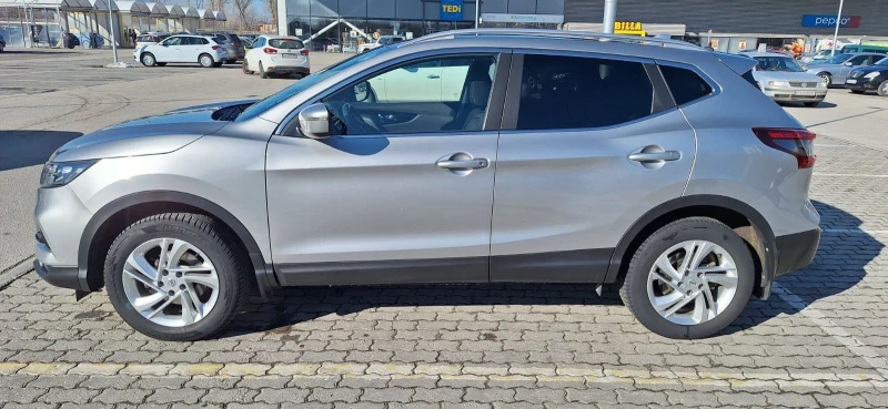 Nissan Qashqai 1, 5 dCi 6 MT Acenta Plus, снимка 5 - Автомобили и джипове - 48811086