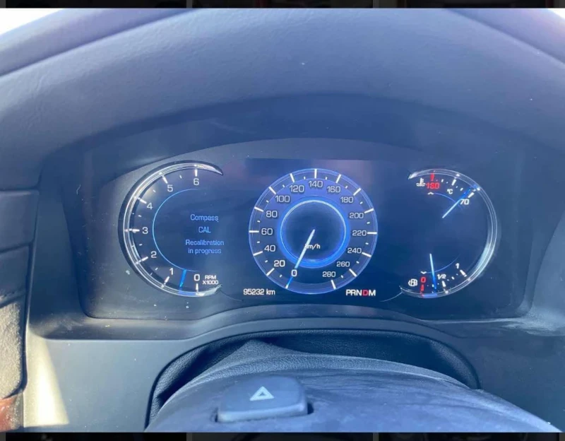 Cadillac Escalade  8ск 95х.км/4WD Luxury Collection, снимка 9 - Автомобили и джипове - 51014549