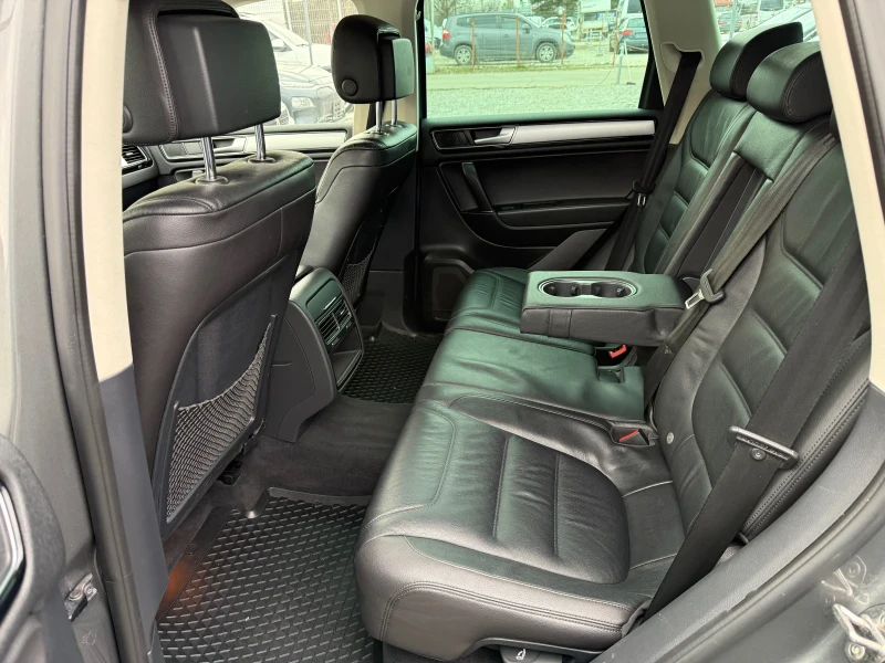 VW Touareg 3.0TDI V6 262HP ITALY! FULL! TOP!, снимка 9 - Автомобили и джипове - 53459335