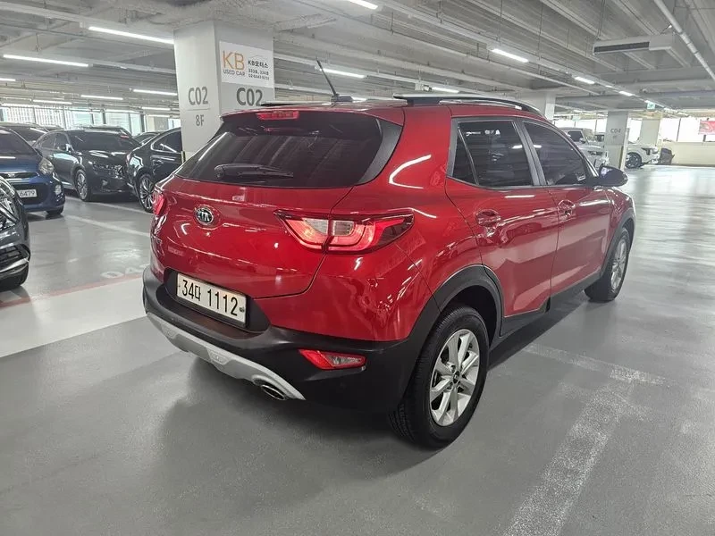 Kia Stonic 1.4 Deluxe, снимка 4 - Автомобили и джипове - 55786647