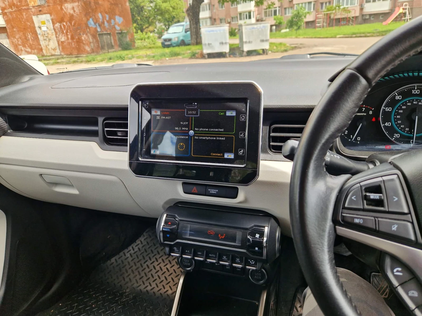 Suzuki Ignis, снимка 7 - Автомобили и джипове - 54679391
