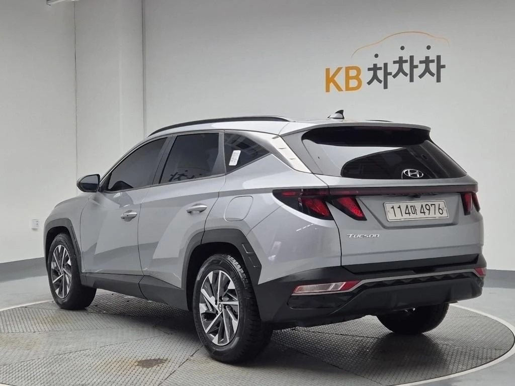 Hyundai Tucson 2.0 CRDi Premium | Smart Key, снимка 4 - Автомобили и джипове - 55015571
