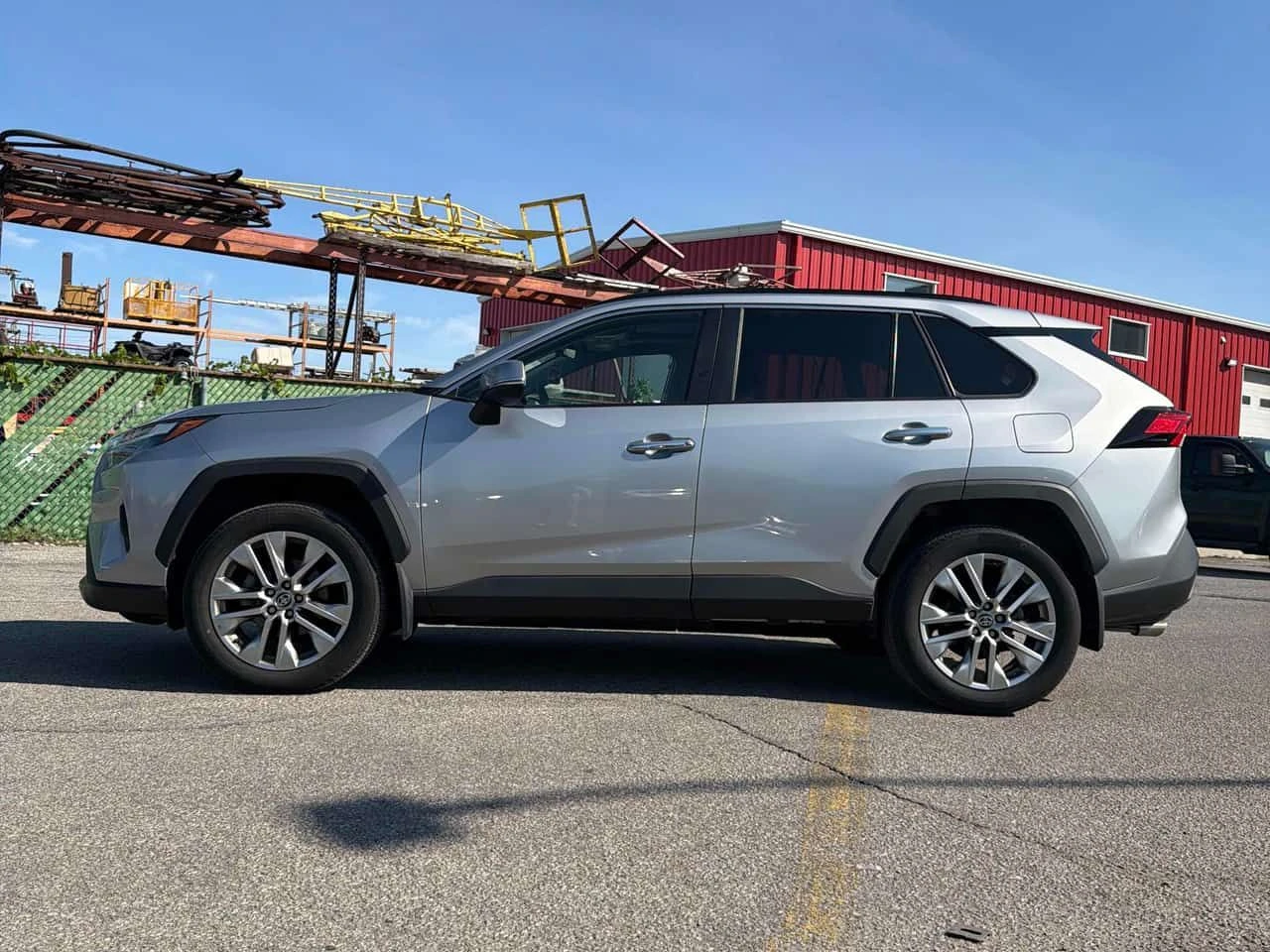 Toyota Rav4 * Limited * CARFAX * БЕЗ ПЪРВОНАЧАЛНА ВНОСКА, снимка 2 - Автомобили и джипове - 55470753