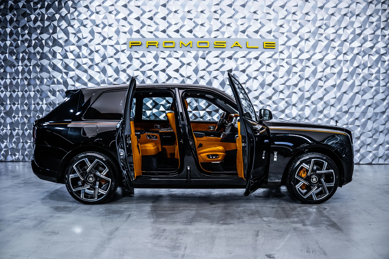Rolls-Royce Cullinan Black Badge Series II, снимка 6 - Автомобили и джипове - 56070521