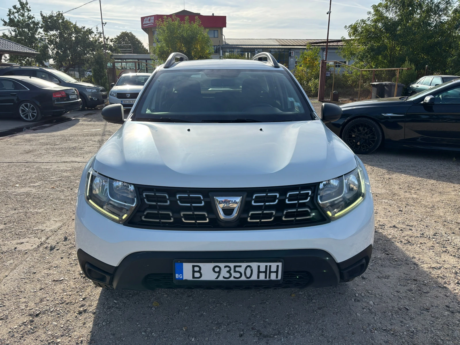 Dacia Duster 1.6i 4X4, снимка 8 - Автомобили и джипове - 56328668