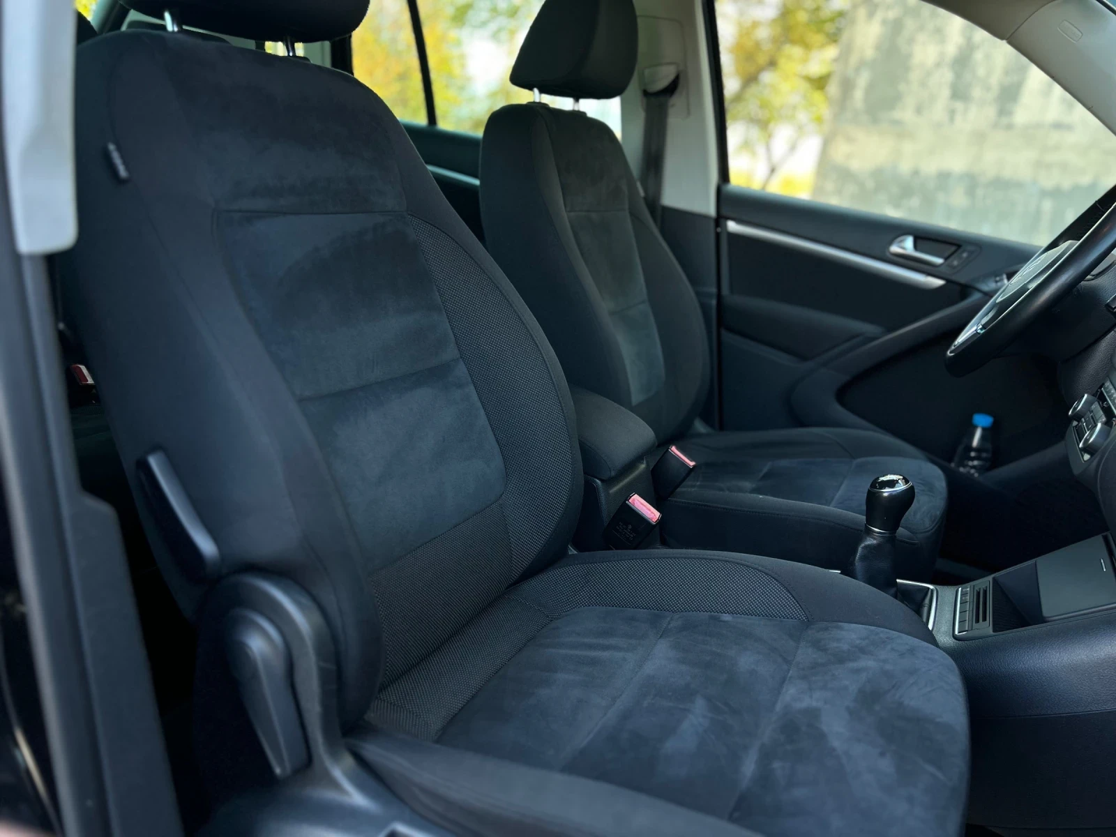 VW Tiguan 2.0TDI , снимка 10 - Автомобили и джипове - 56420241