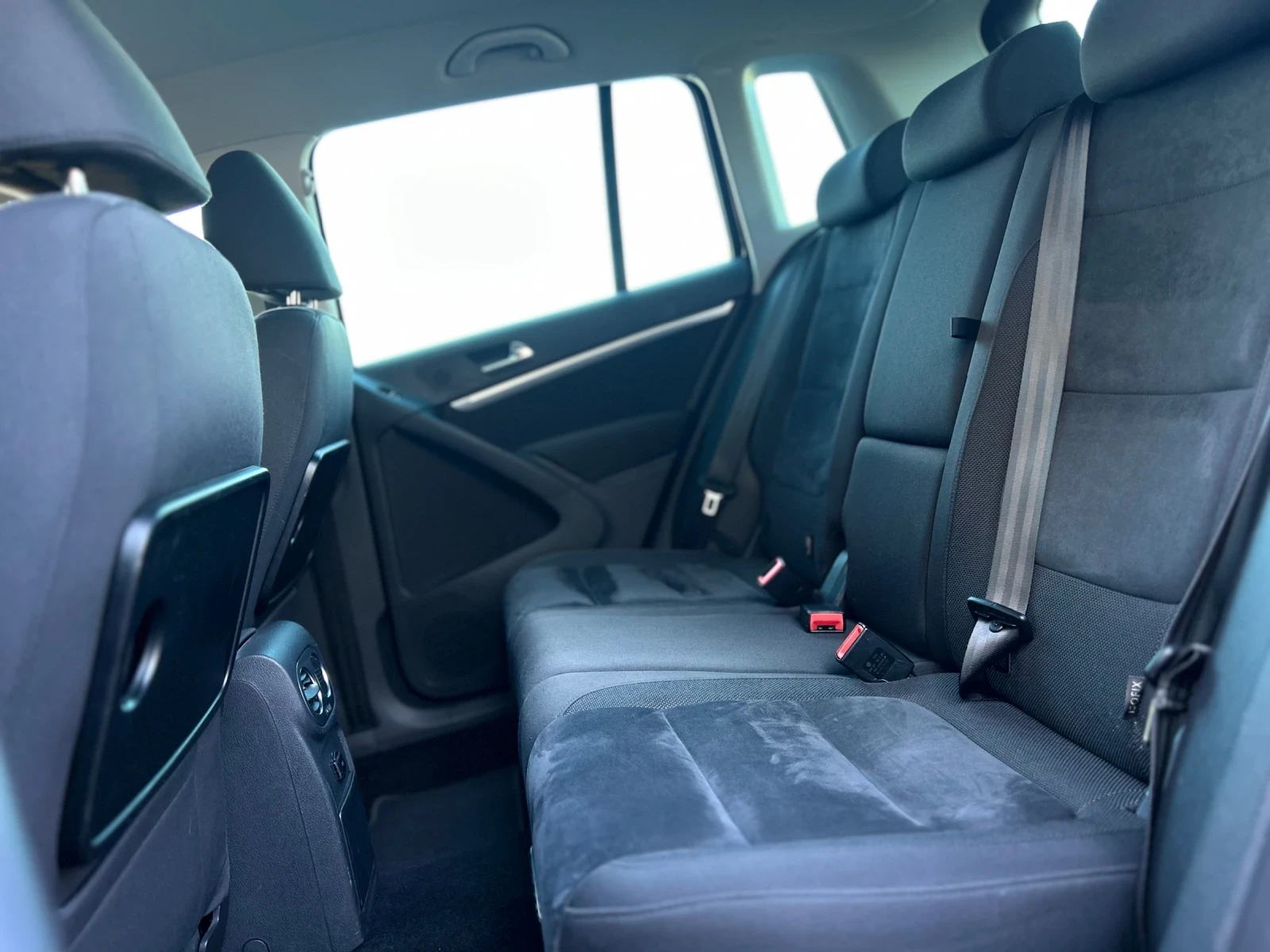 VW Tiguan 2.0TDI , снимка 11 - Автомобили и джипове - 56420241