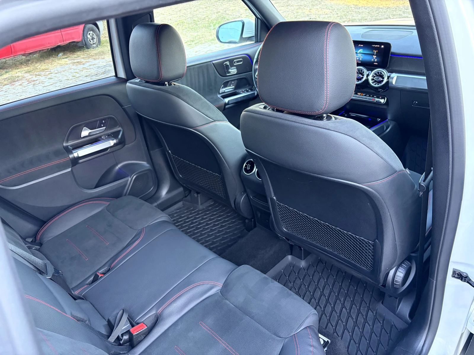 Mercedes-Benz GLB GLB 250 4MATIC AMG Line 4x4 | Mobile.bg � ����������� 8