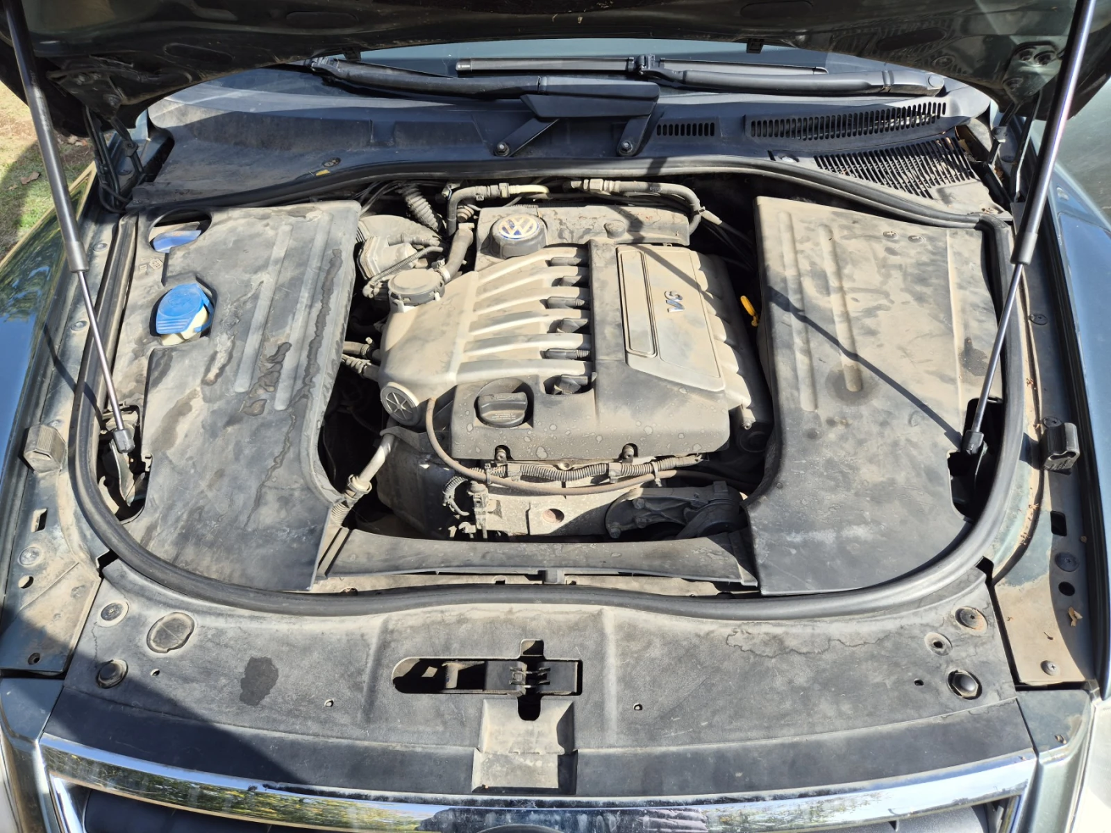 VW Touareg 3.2i, снимка 13 - Автомобили и джипове - 56711082