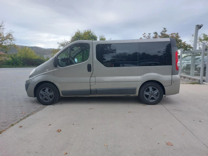 Renault Trafic * * * 2.5D GENERATION НОВ ВНОС ШВЕЙЦАРИЯ* * * , снимка 7 - Бусове и автобуси - 47578891