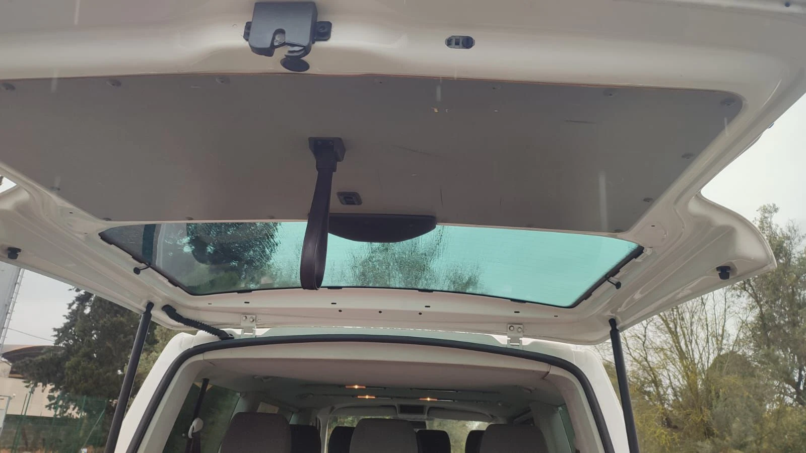 VW Caravelle 2.0TDI 8+ 1* СОБСТВЕН ЛИЗИНГ, снимка 8 - Бусове и автобуси - 54306125