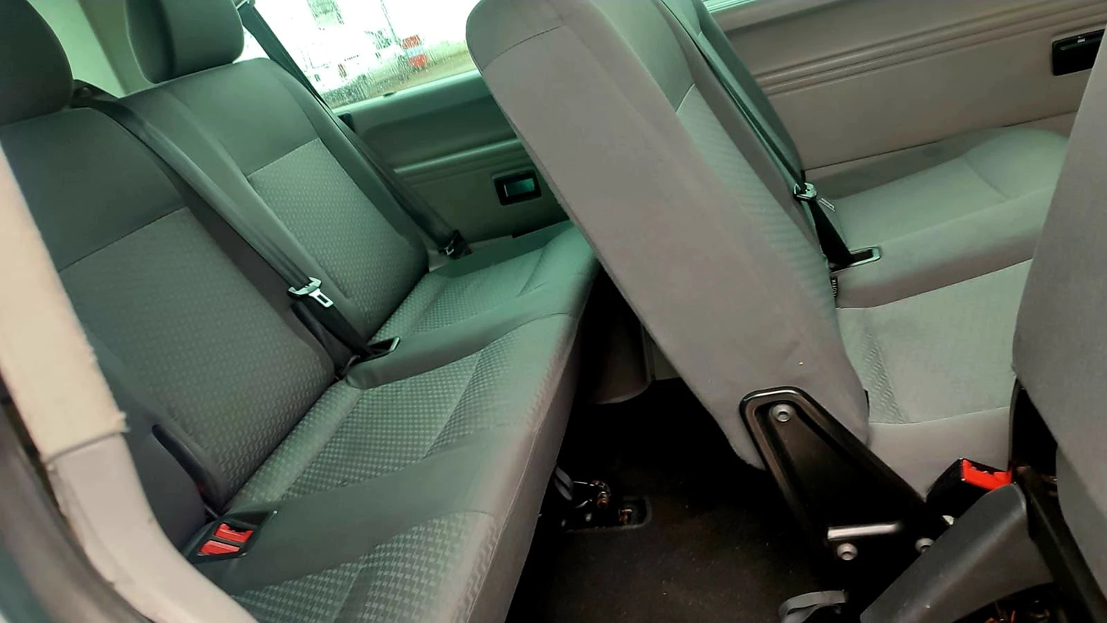 VW Caravelle 2.0TDI 8+ 1* СОБСТВЕН ЛИЗИНГ, снимка 12 - Бусове и автобуси - 54306125