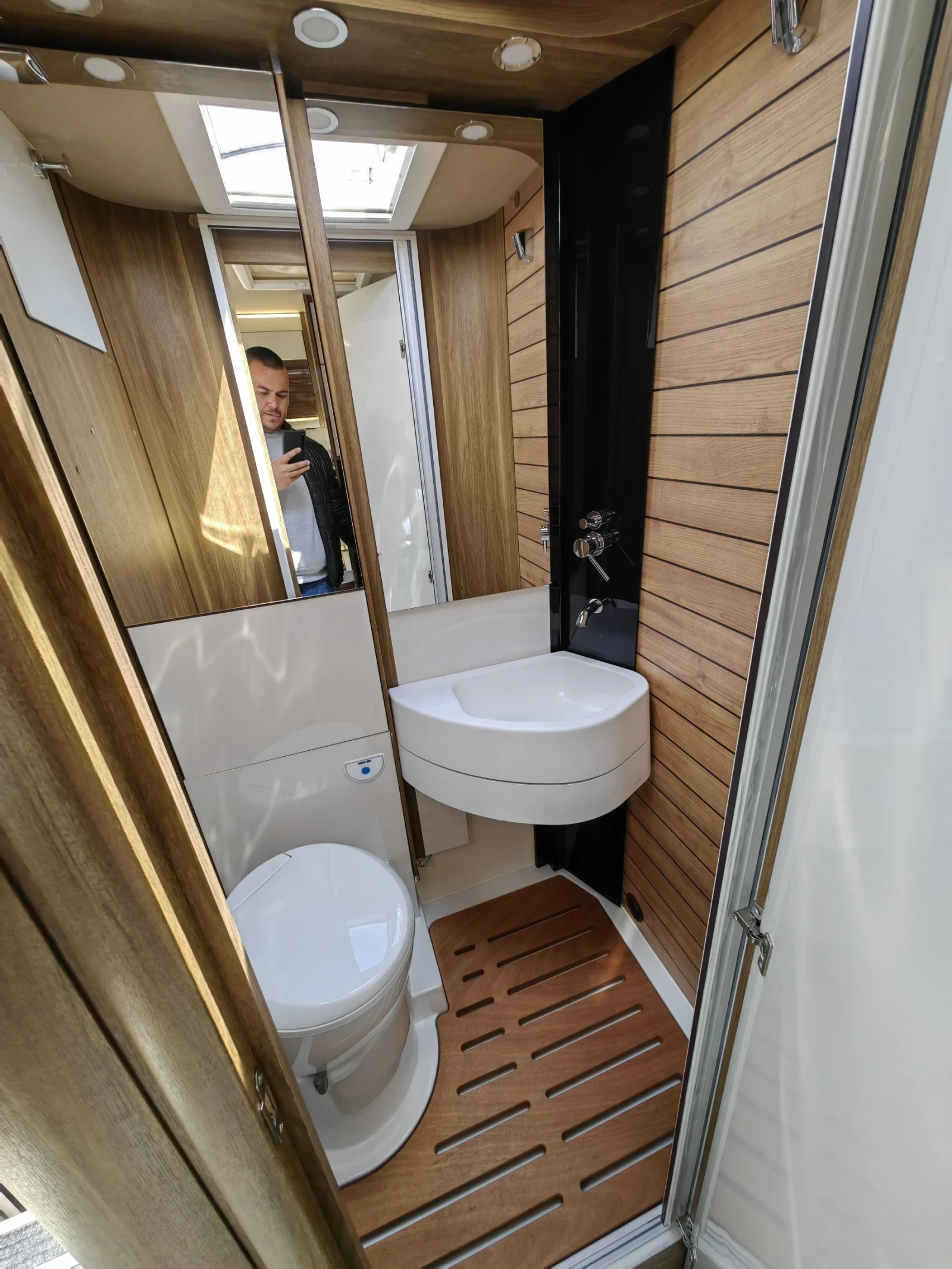 Кемпер Mobilvetta K-Yacht Tekno Line - изображение 6