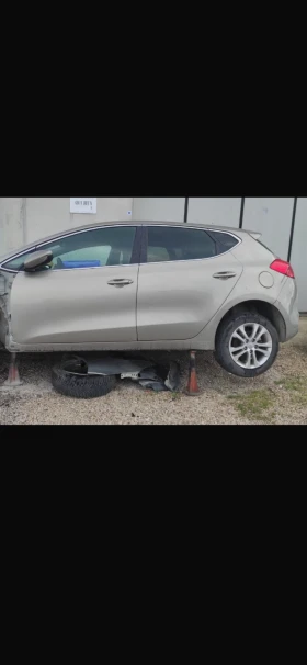 Kia Ceed 1.6 crdi, снимка 2