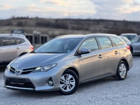 Toyota Auris 1.8i Hybrid, снимка 1