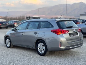 Toyota Auris 1.8i Hybrid, снимка 6