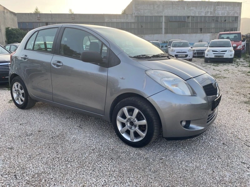 Toyota Yaris  1.0 Бензин, 69 к.с., ТОП, снимка 1 - Автомобили и джипове - 43351721