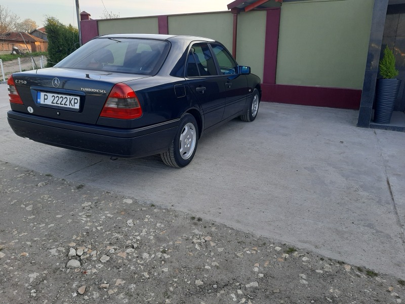 Mercedes-Benz C 250, снимка 2 - Автомобили и джипове - 46070809