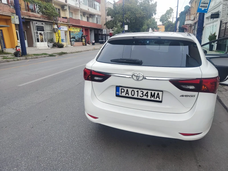 Toyota Avensis 2.0 sol , снимка 2 - Автомобили и джипове - 47270913