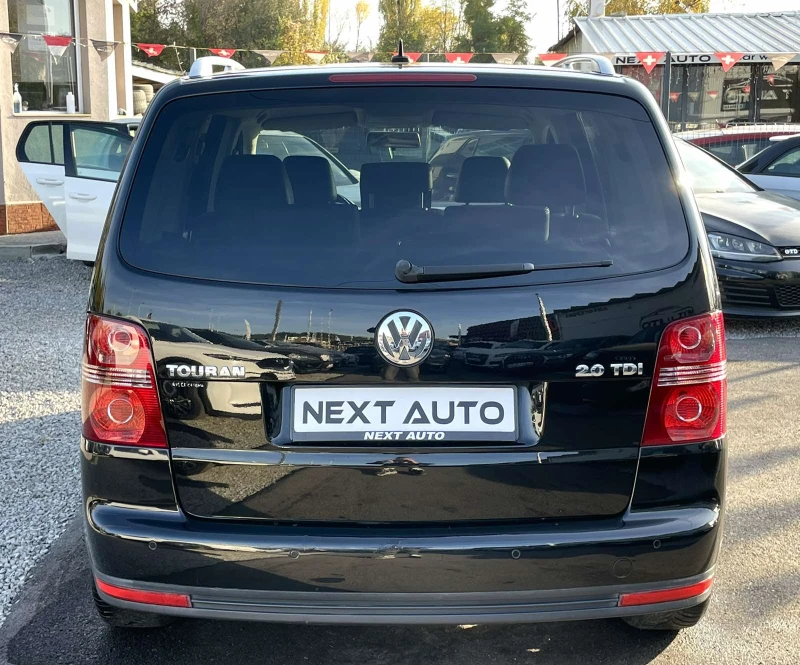 VW Touran 2.0TDI DSG КОЖА 6+ 1, снимка 6 - Автомобили и джипове - 47719337