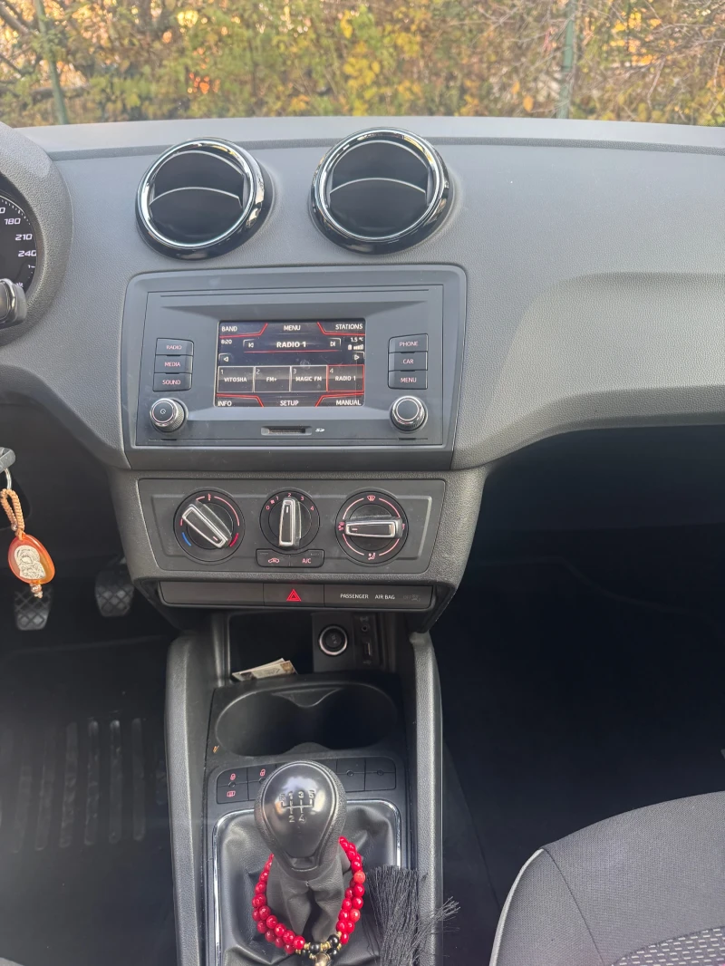 Seat Ibiza, снимка 7 - Автомобили и джипове - 48022594