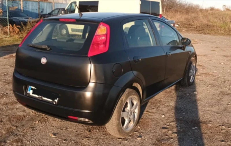 Fiat Punto 1.4 8v, снимка 4 - Автомобили и джипове - 48132053