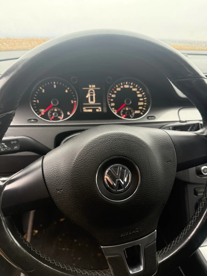 VW Passat 2.0 TDI 110 PS, снимка 9 - Автомобили и джипове - 48235018