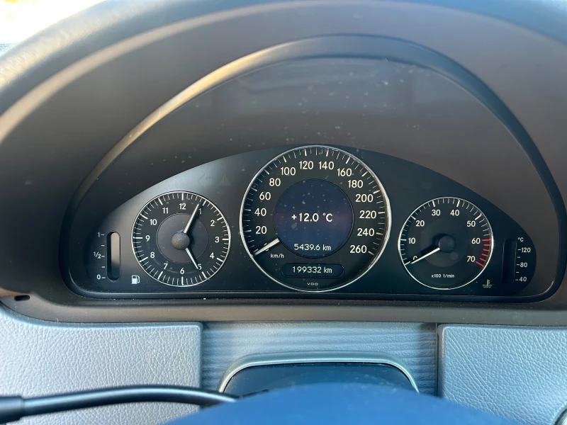 Mercedes-Benz CLK, снимка 7 - Автомобили и джипове - 52612654