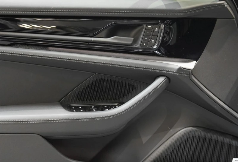 Porsche Panamera 4/FACELIFT/MATRIX/BOSE/LIFT/HEAD UP/360/, снимка 7 - Автомобили и джипове - 52145374