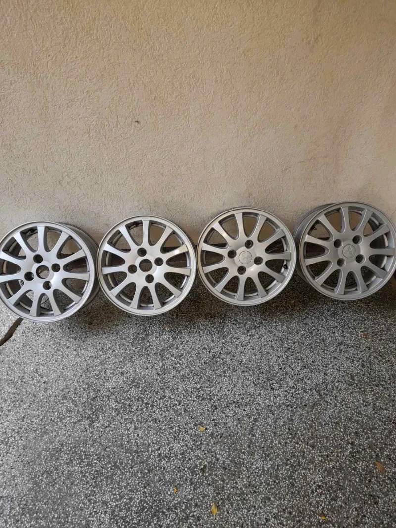 Mitsubishi Space star, снимка 2 - Автомобили и джипове - 52405162