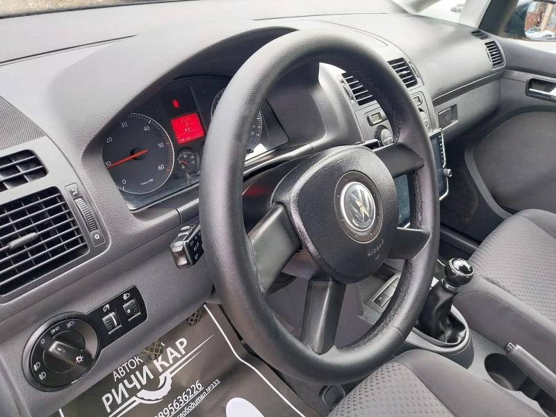 VW Touran 1.9 TDI/6+ 1 места, снимка 6 - Автомобили и джипове - 53051640