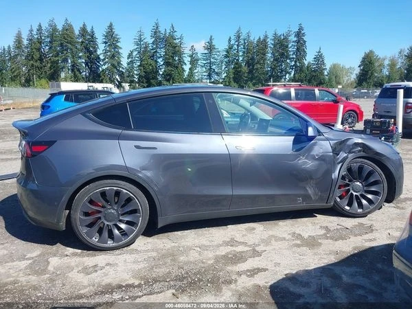 Tesla Model Y PERFORMANCE DUAL MOTOR ALL-WHEEL DRIVE, снимка 5 - Автомобили и джипове - 56104038