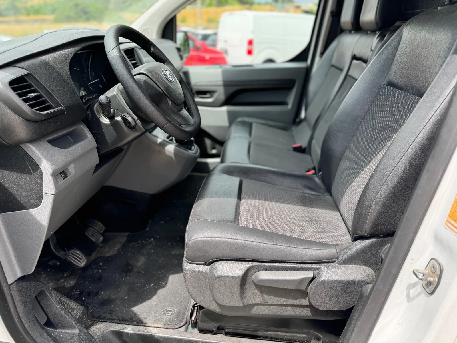 Toyota Proace City 1.6hdi - изображение 9