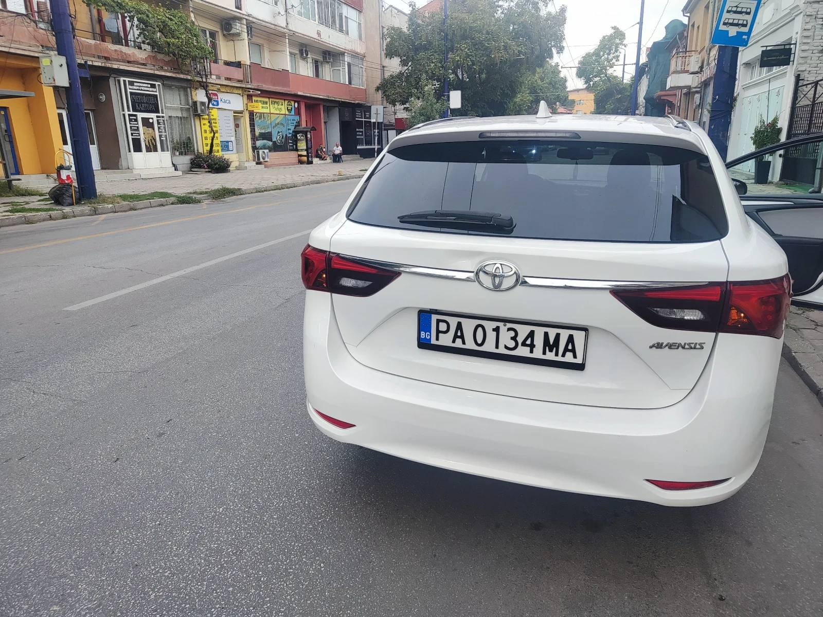 Toyota Avensis 2.0 sol Панорама - изображение 2