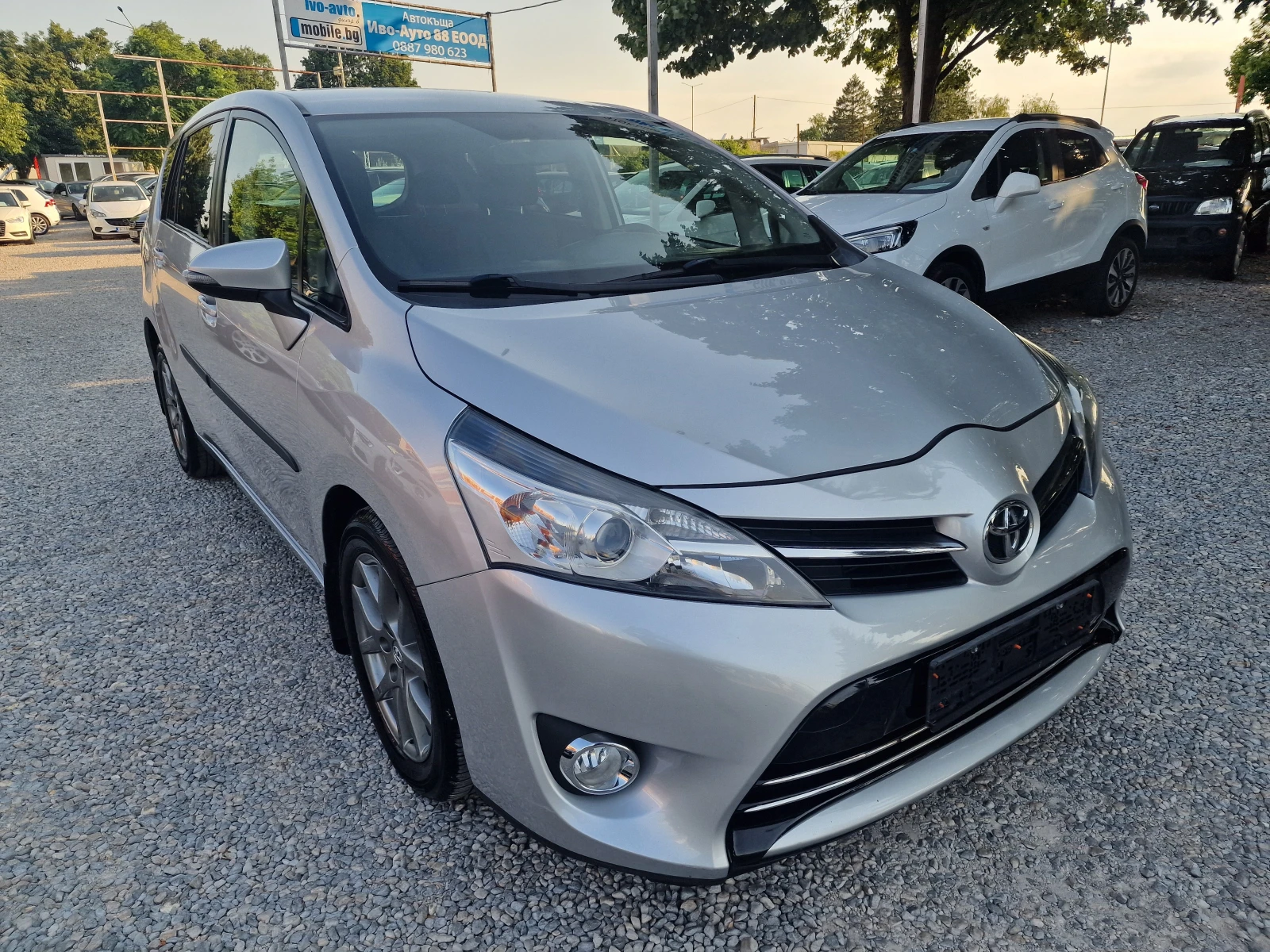 Toyota Verso 2.2D-150k.s-AUTOMATIC-EURO 5 - изображение 3