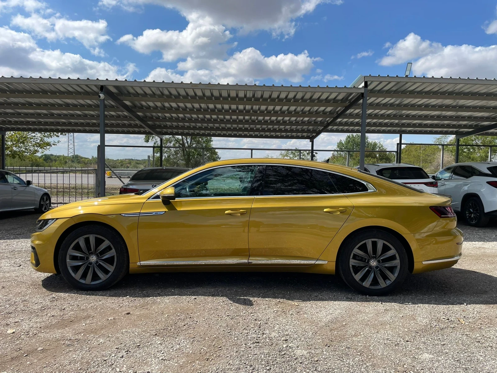 VW Arteon R-line/2.0/Auto/190к.с/Фолио | Mobile.bg — изображение 8
