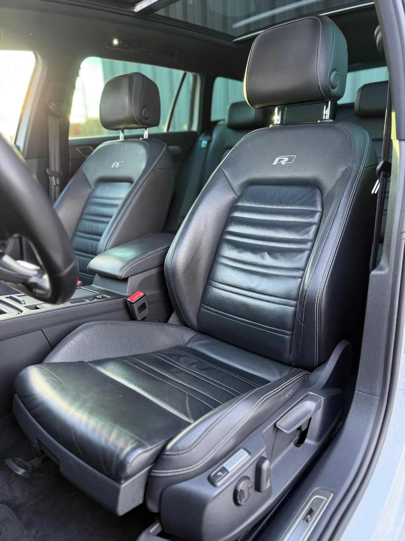 VW Passat R-LINE | Mobile.bg   14