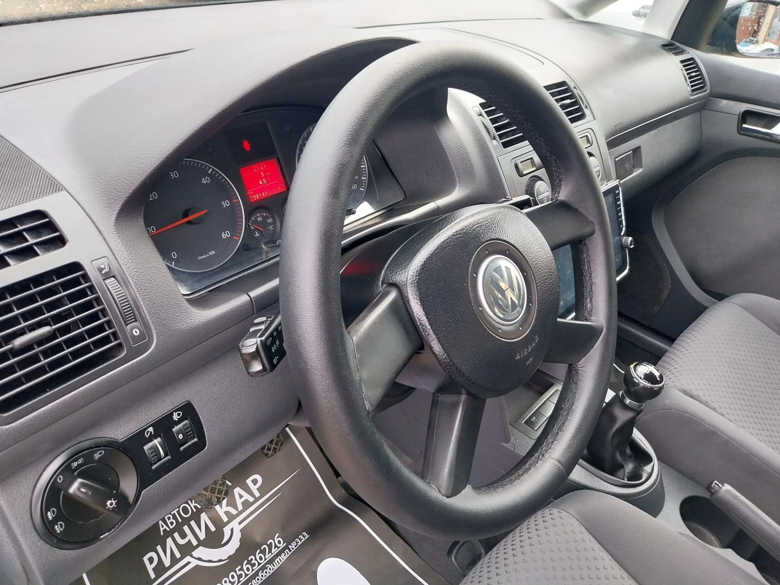 VW Touran 1.9 TDI/6+ 1 места - изображение 6