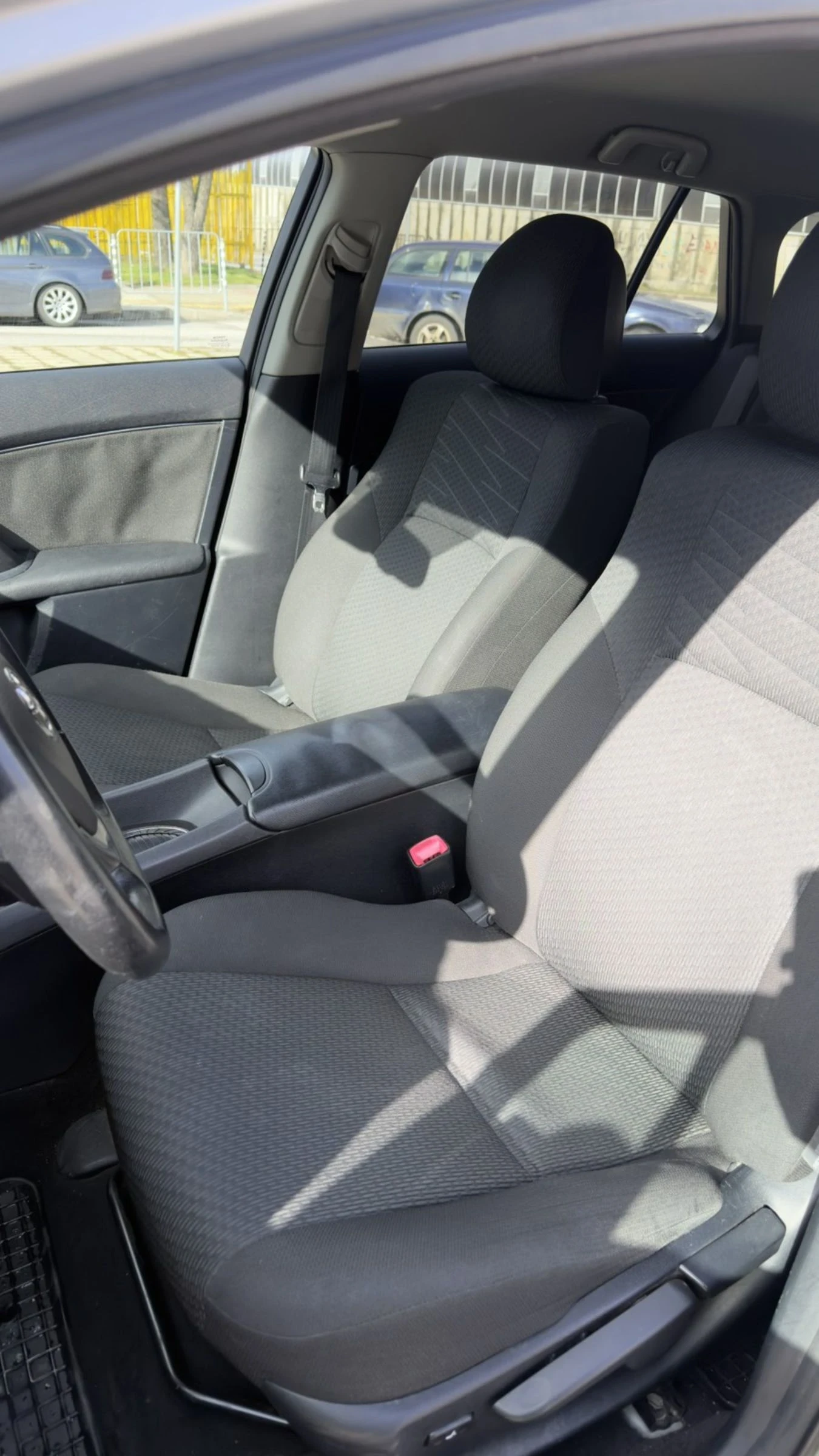 Toyota Avensis | Mobile.bg � ����������� 14