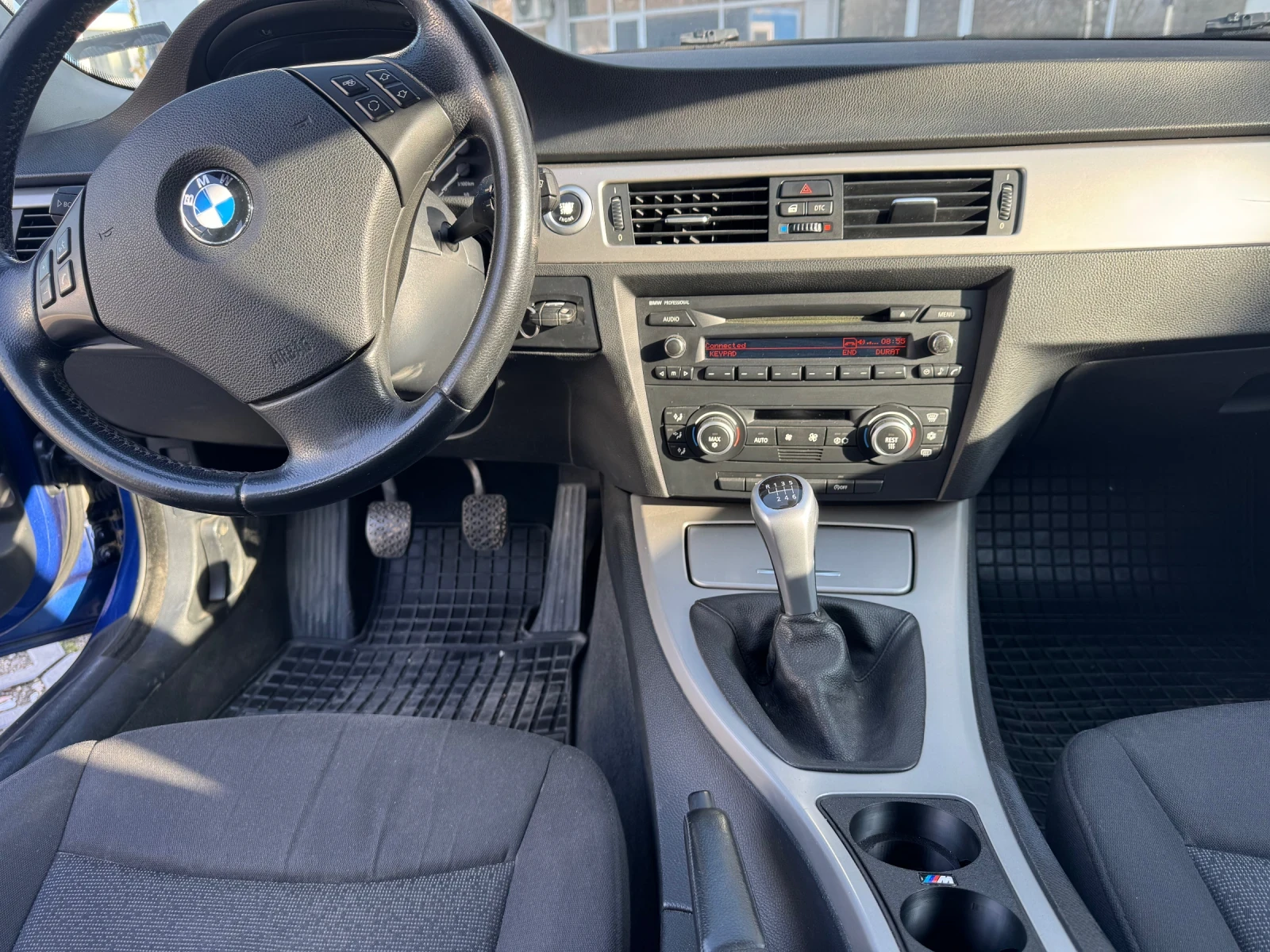 BMW 320 2.0 177к.с - изображение 7