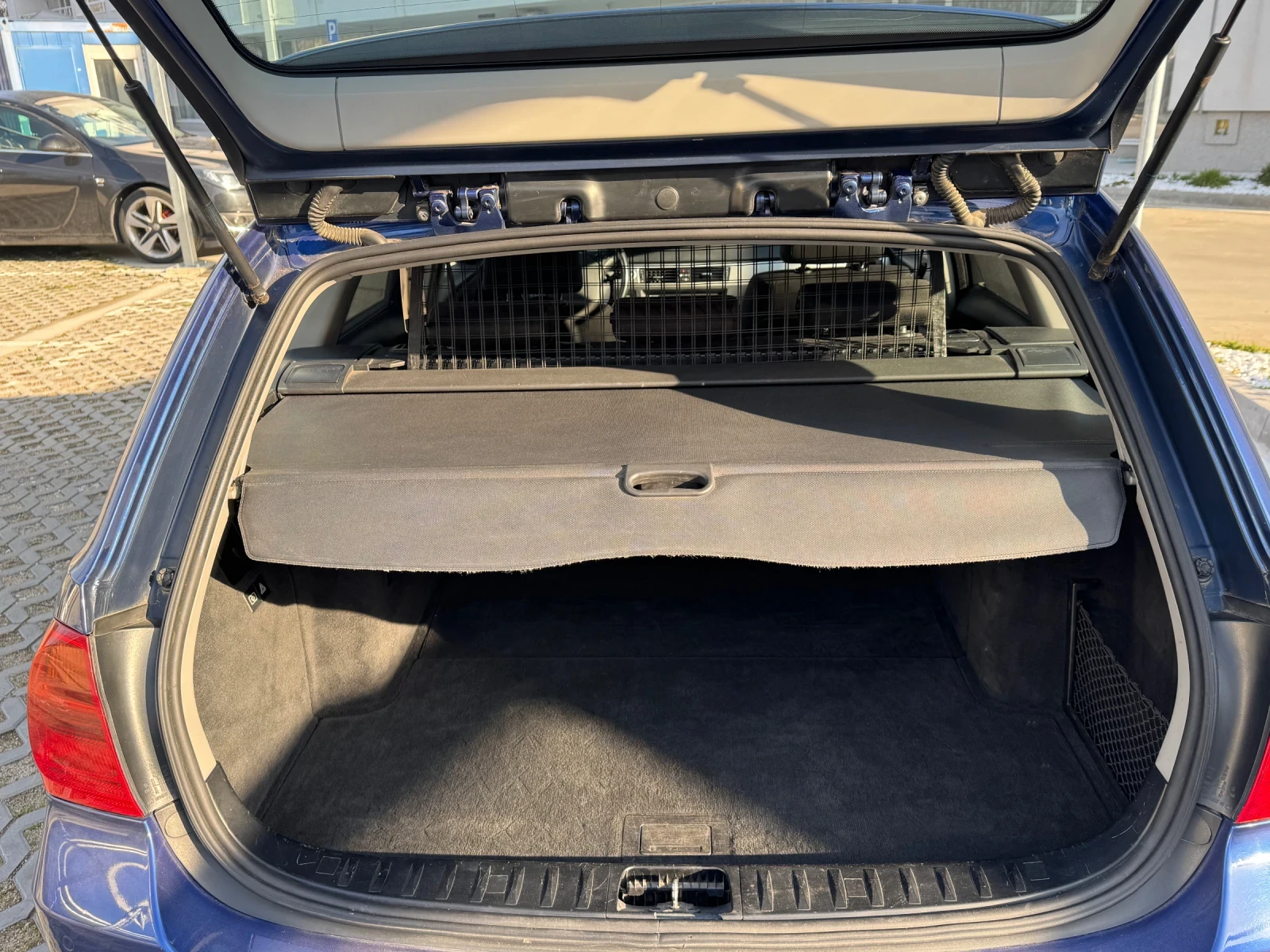 BMW 320 2.0 177к.с - изображение 9