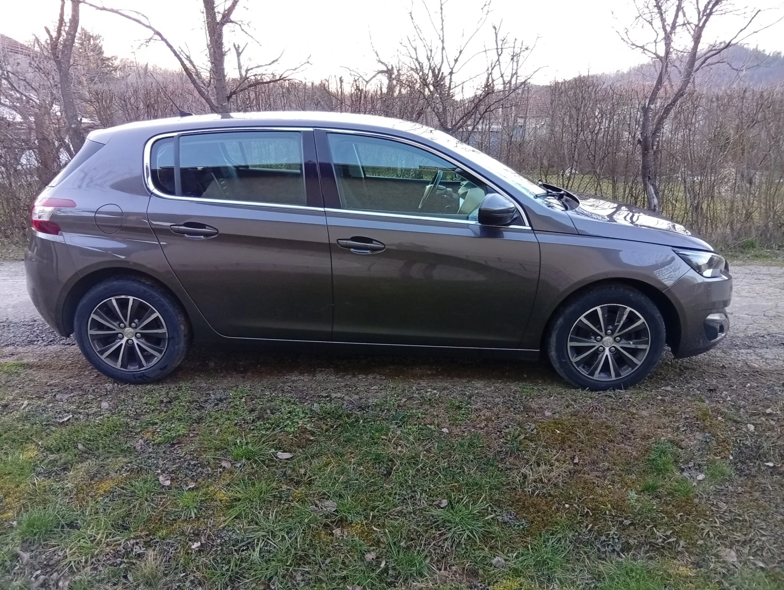 Peugeot 308 allure full led BlueHDI, снимка 4 - Автомобили и джипове - 53750407