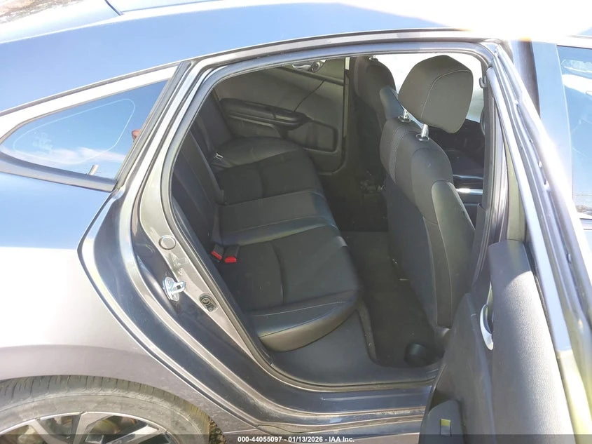 Honda Civic 2.0L I-4 DOHC, VVT, 158HP Front Wheel Drive, снимка 8 - Автомобили и джипове - 53830521