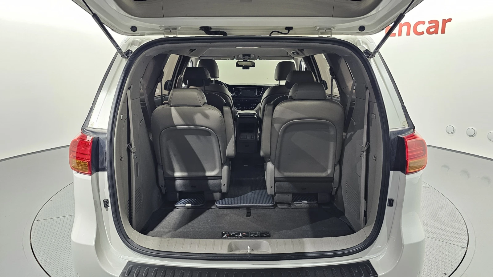 Kia Carnival 9 ������ * ������ ����* CARFAX | Mobile.bg � ����������� 16