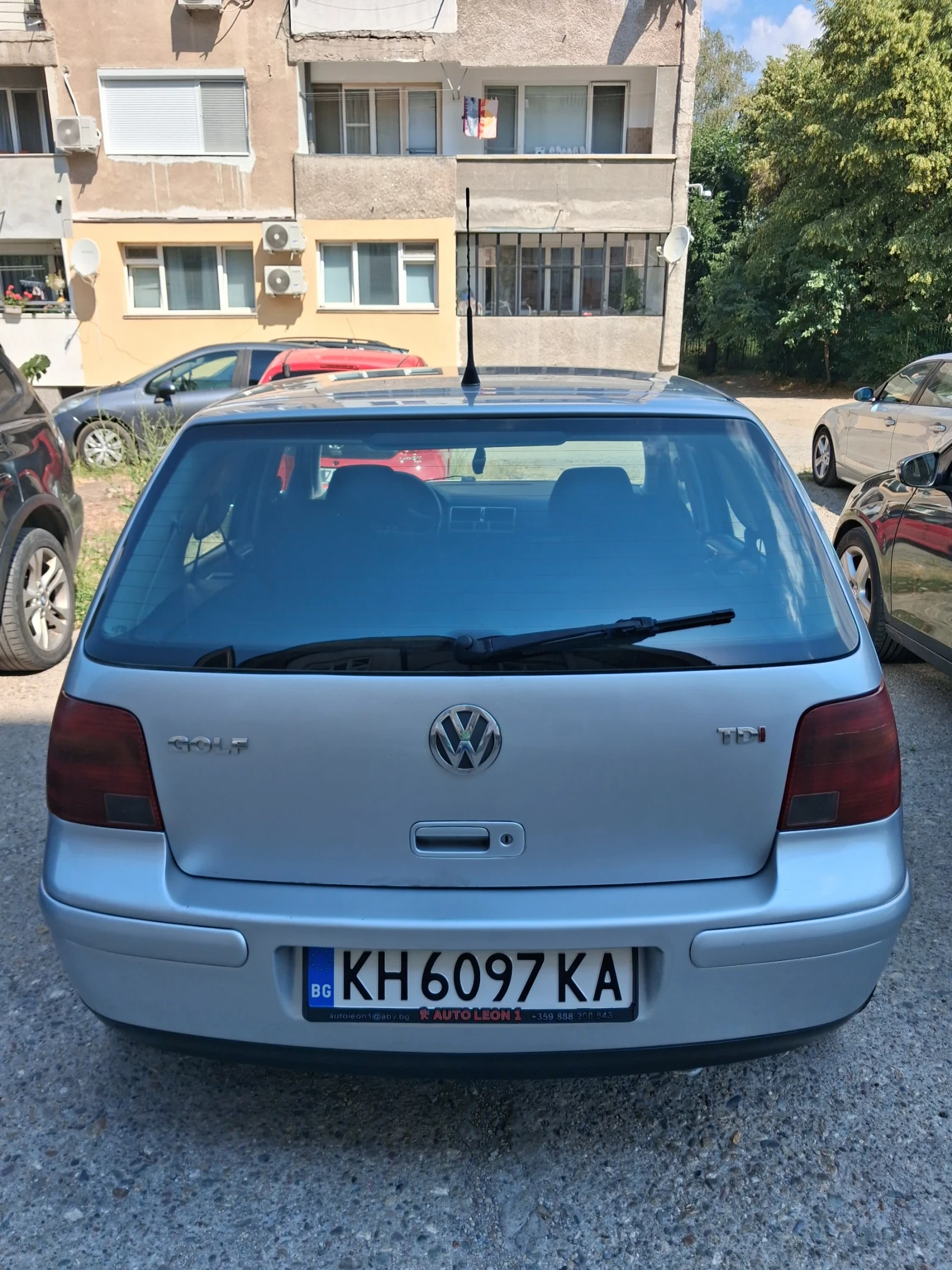 VW Golf 1.9 TDI, снимка 3 - Автомобили и джипове - 55067626