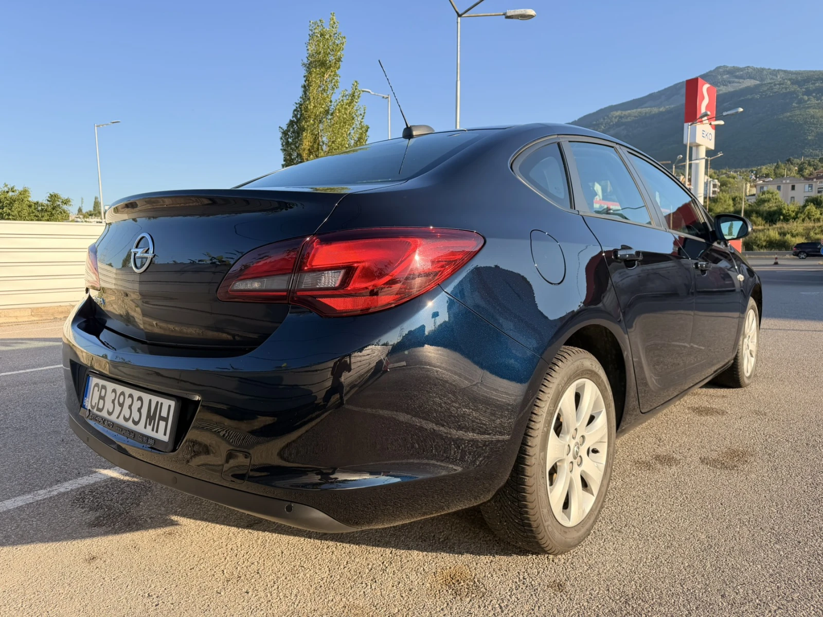 Opel Astra J, снимка 3 - Автомобили и джипове - 55688430