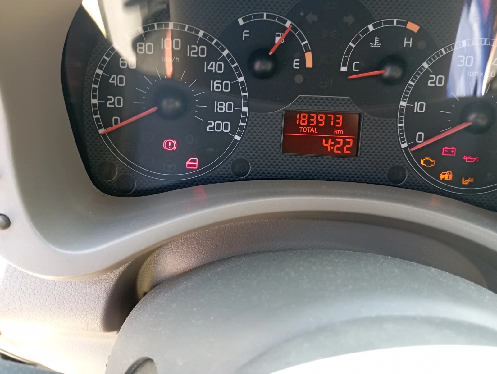 Fiat Panda Лек, снимка 10 - Автомобили и джипове - 55721504